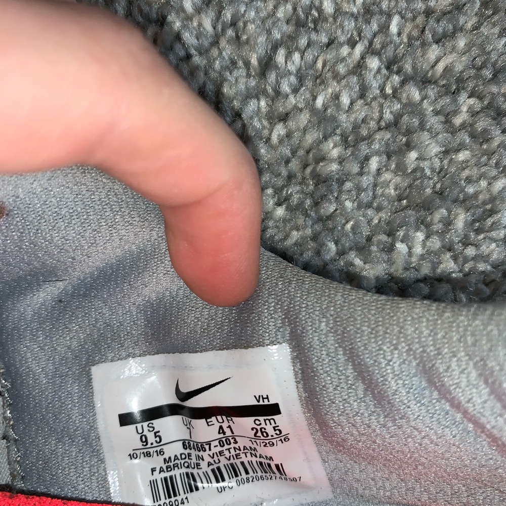 Nike Sneakers - Picture 3 of 3